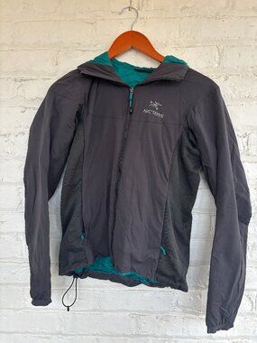 Arc’teryx Atom LT Hoody Women’s Small – Barely Worn, Excellent Condition